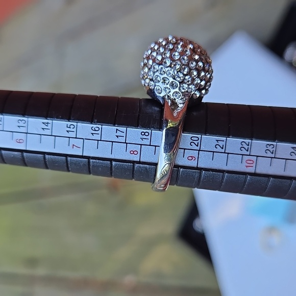 Silver tone rhinestones ball ring size 8.75 - Picture 6 of 8